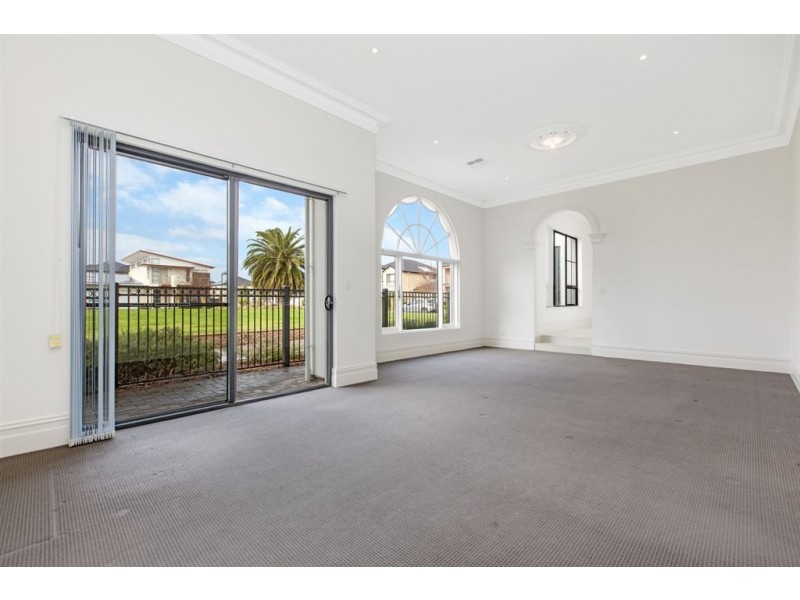 .8 Isla Cct, Mawson Lakes SA 5095