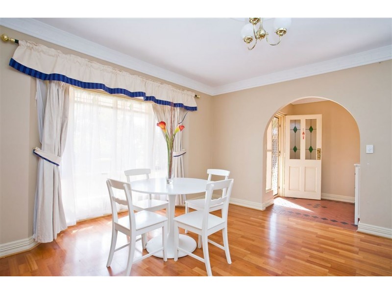 2/11 Sunglo Ct, Teringie SA 5072