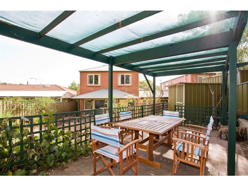 2/11 Sunglo Ct, Teringie SA 5072