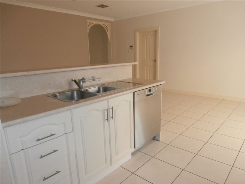 8 Lindsay St, Rostrevor SA 5073