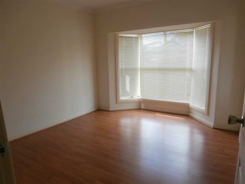 8 Lindsay St, Rostrevor SA 5073