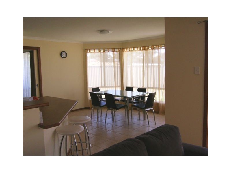 23 Cairns Crescent, Riverton SA 5412