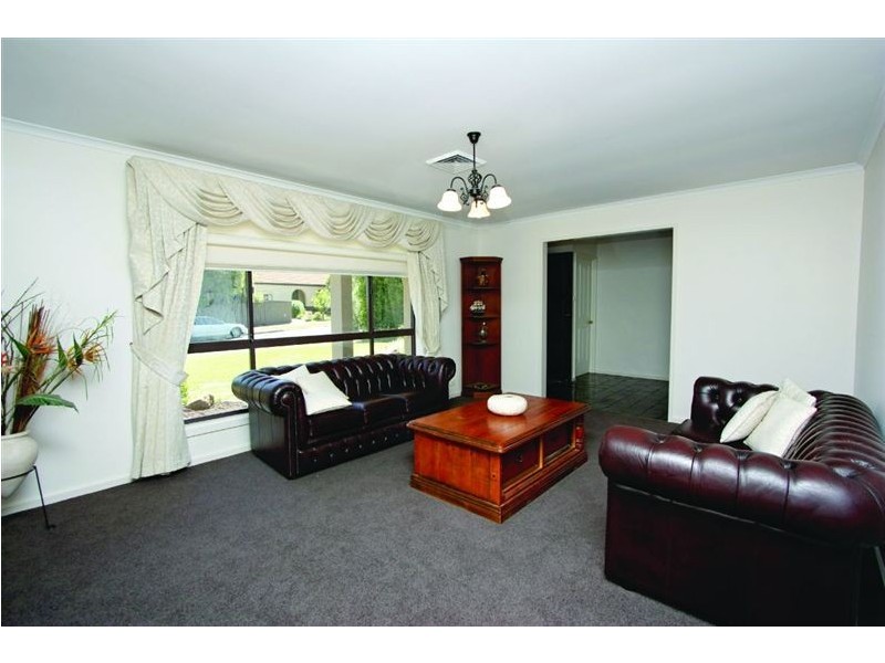 29 Parkinson Ave, Dernancourt SA 5075