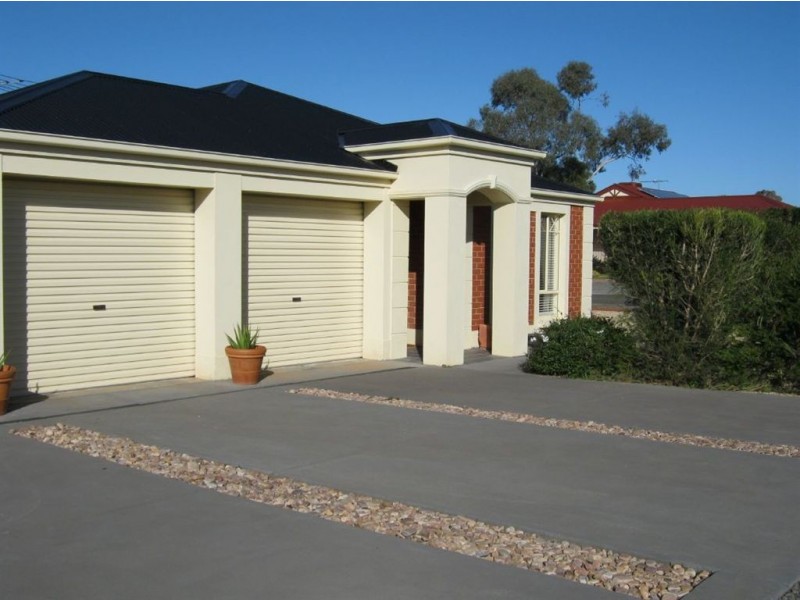 23 Cairns Crescent, Riverton SA 5412