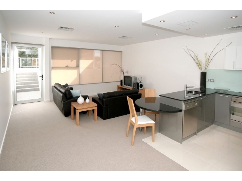 5/10 Moseley Street, Glenelg SA 5045