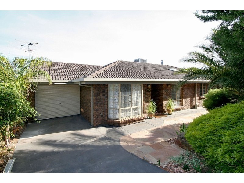 30 Neeangarra Crescent, Hallett Cove SA 5158