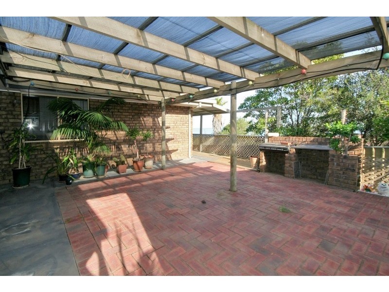 30 Neeangarra Crescent, Hallett Cove SA 5158