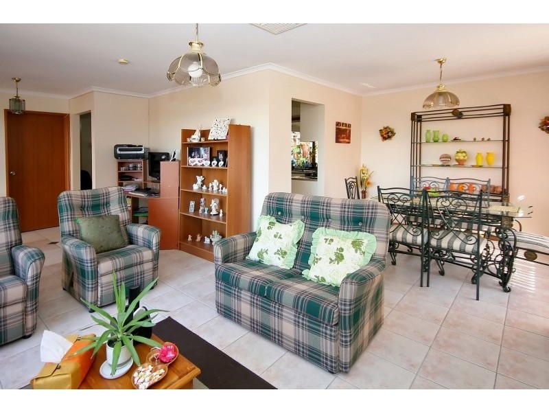 111 Lander Road, Trott Park SA 5158