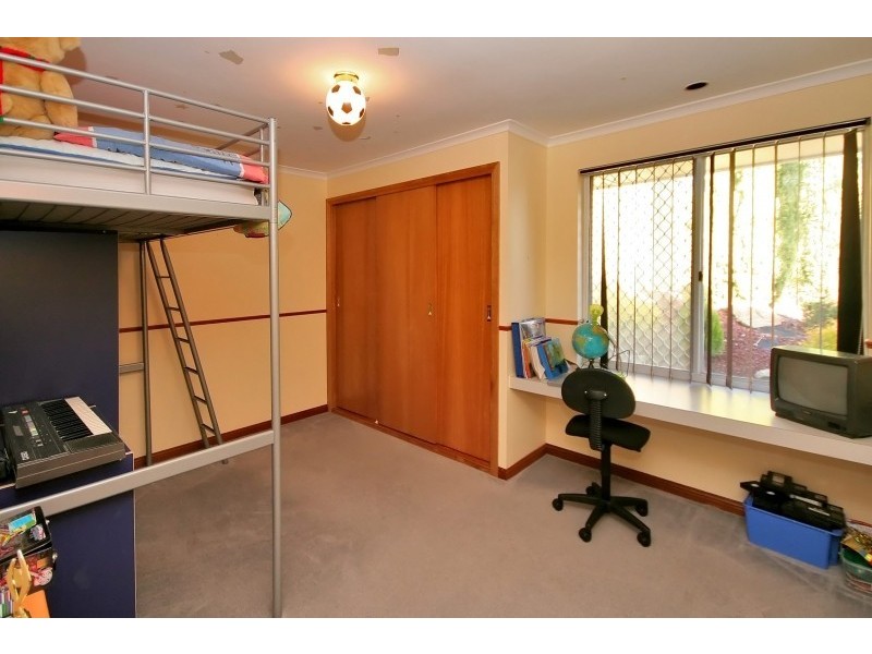 12 Grecian Court, Hallett Cove SA 5158