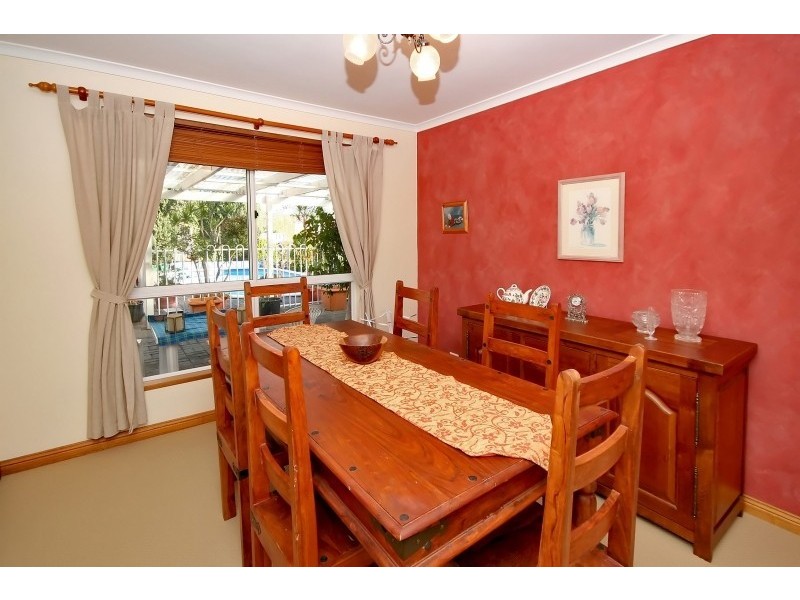 12 Grecian Court, Hallett Cove SA 5158
