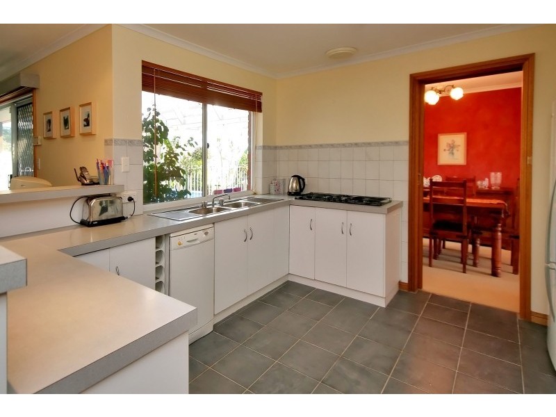 12 Grecian Court, Hallett Cove SA 5158
