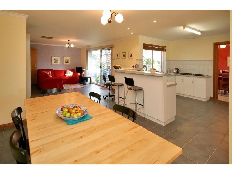 12 Grecian Court, Hallett Cove SA 5158