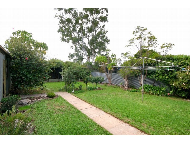 27 English Avenue, Clovelly Park SA 5042