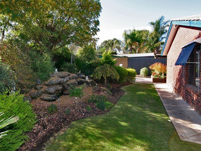 13 Vynland Drive, Flagstaff Hill SA 5159
