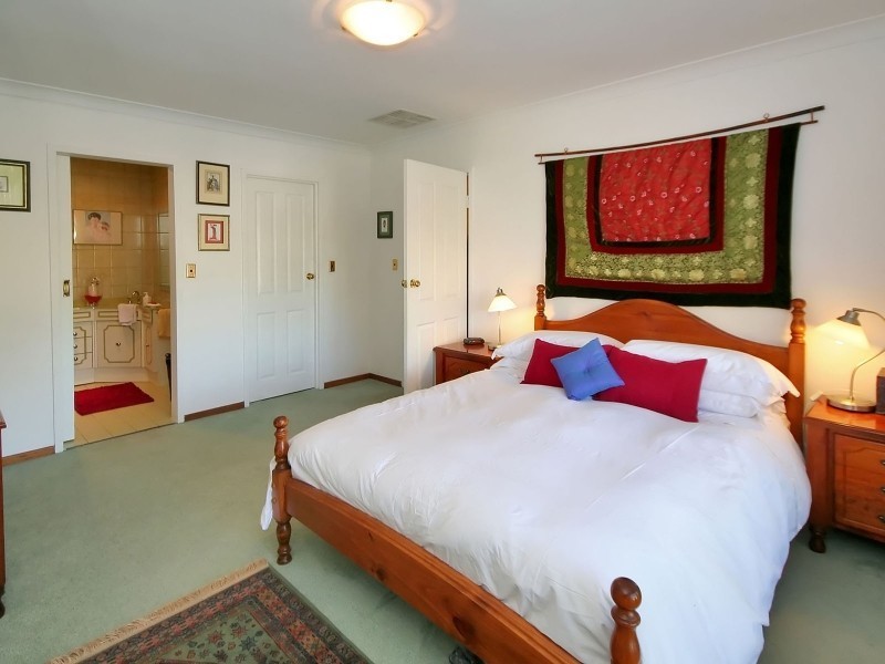 13 Vynland Drive, Flagstaff Hill SA 5159
