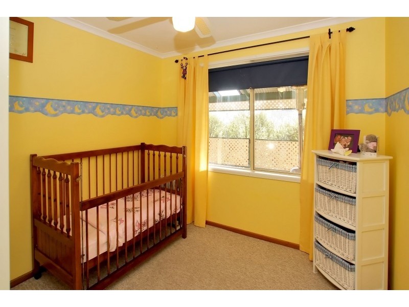 8 Songlark Grove, Flagstaff Hill SA 5159