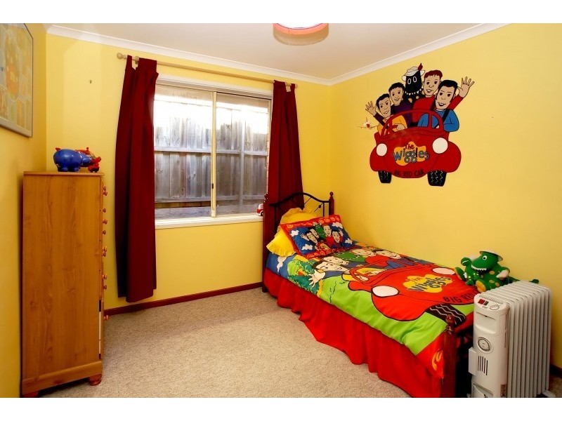 8 Songlark Grove, Flagstaff Hill SA 5159