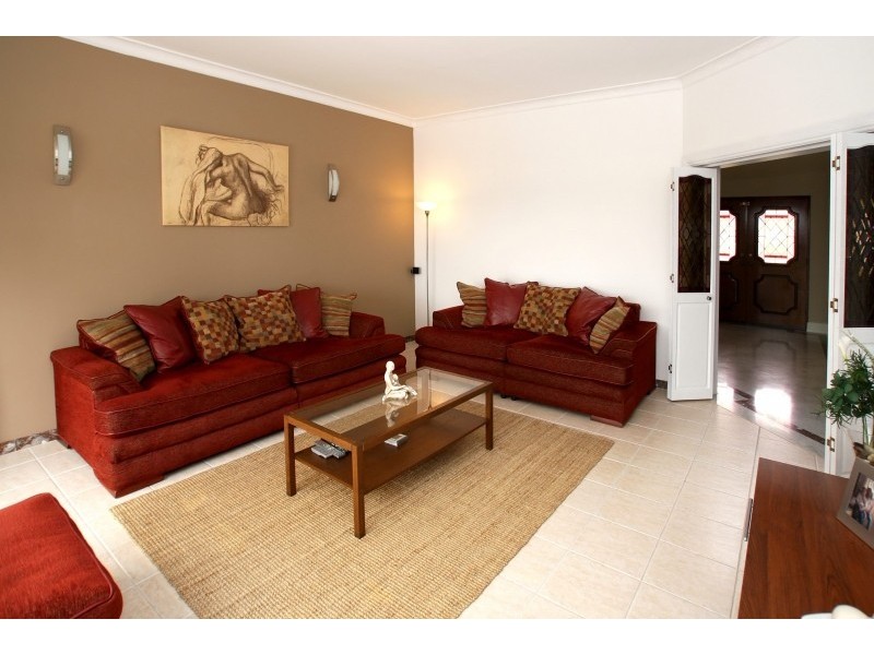 10 Keen Avenue, Seaview Downs SA 5049