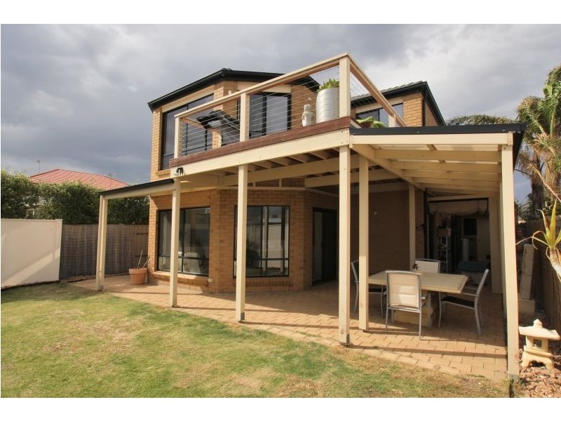 32 Ingleton Drive, Hallett Cove SA 5158