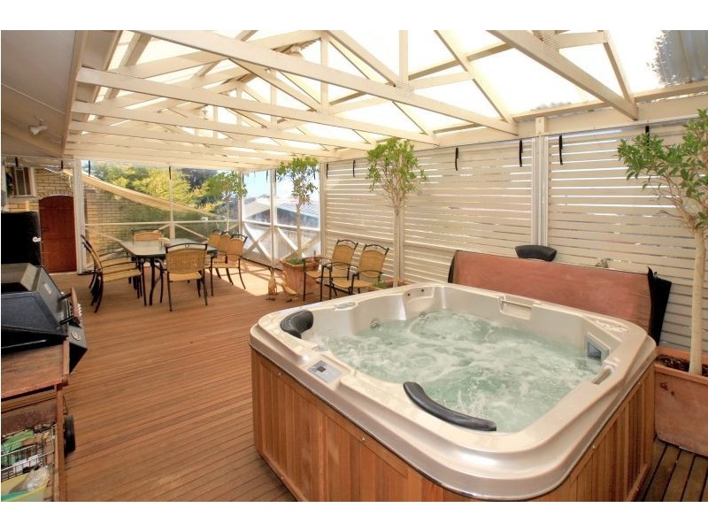 6 Thermopylae Crescent, Hallett Cove SA 5158