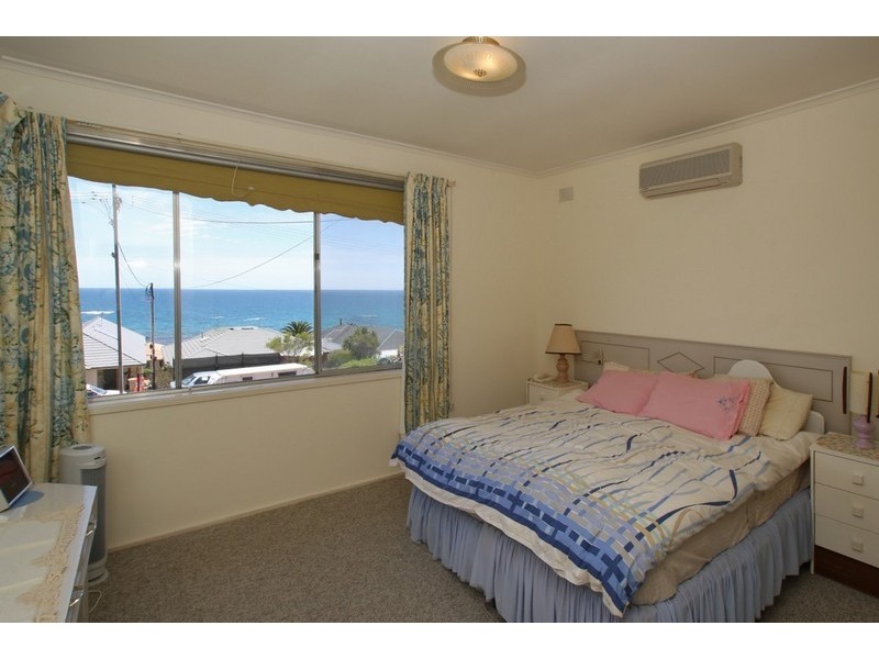 4 Marine Avenue, Hallett Cove SA 5158