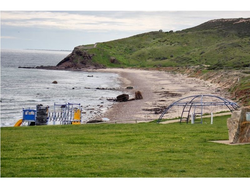 4 Marine Avenue, Hallett Cove SA 5158