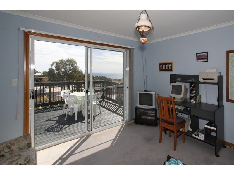 9 Thermopylae Crescent, Hallett Cove SA 5158