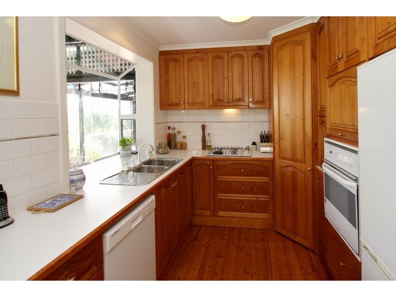 9 Thermopylae Crescent, Hallett Cove SA 5158