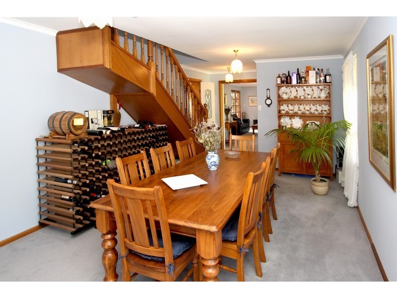 9 Thermopylae Crescent, Hallett Cove SA 5158