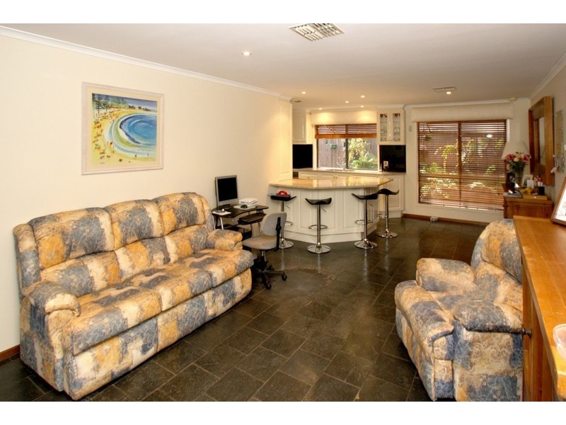 18 Babbacombe Drive, Moana SA 5169