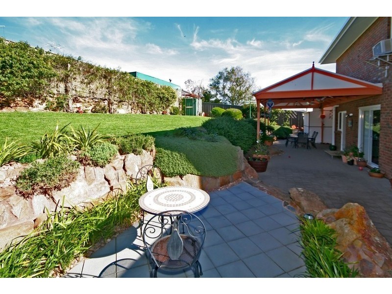 154 Perry Barr Road, Hallett Cove SA 5158