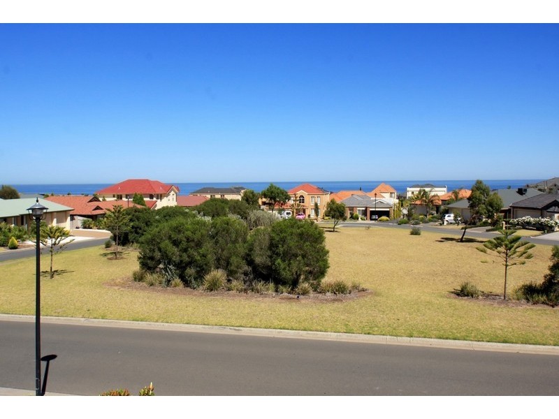 14 Chatsworth Court, Hallett Cove SA 5158