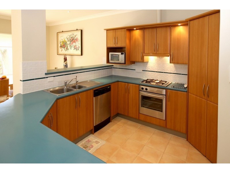 14 Chatsworth Court, Hallett Cove SA 5158