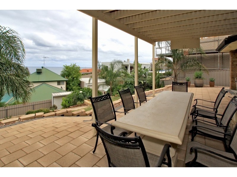 11 Gannet Court, Hallett Cove SA 5158