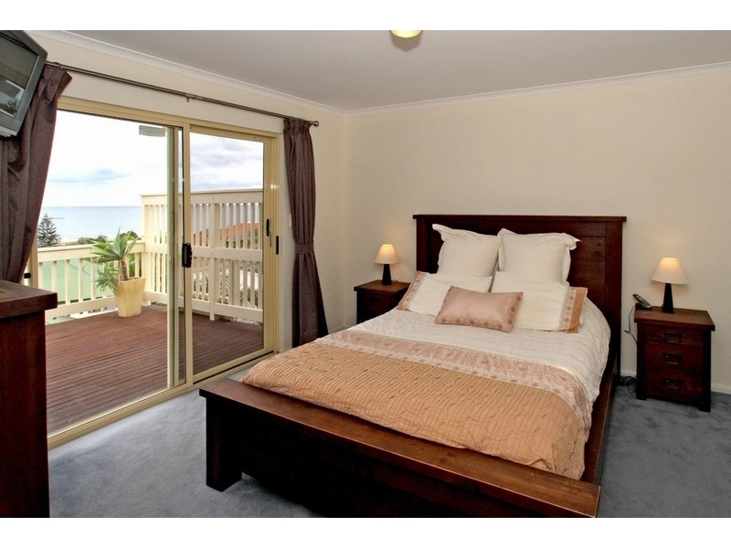 11 Gannet Court, Hallett Cove SA 5158
