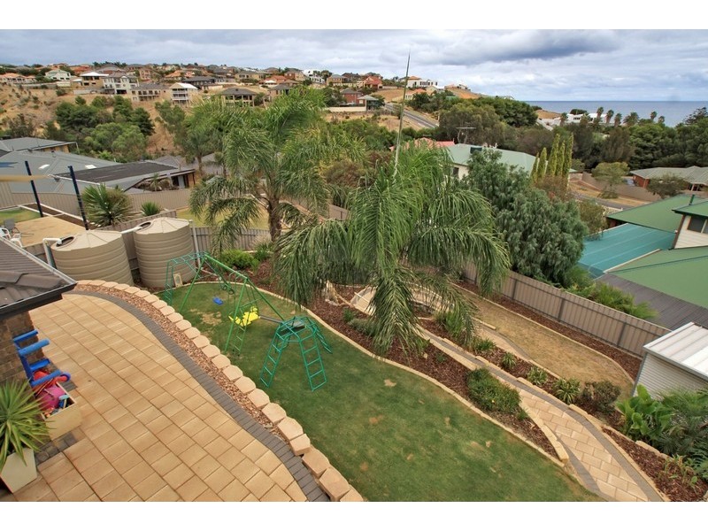 11 Gannet Court, Hallett Cove SA 5158