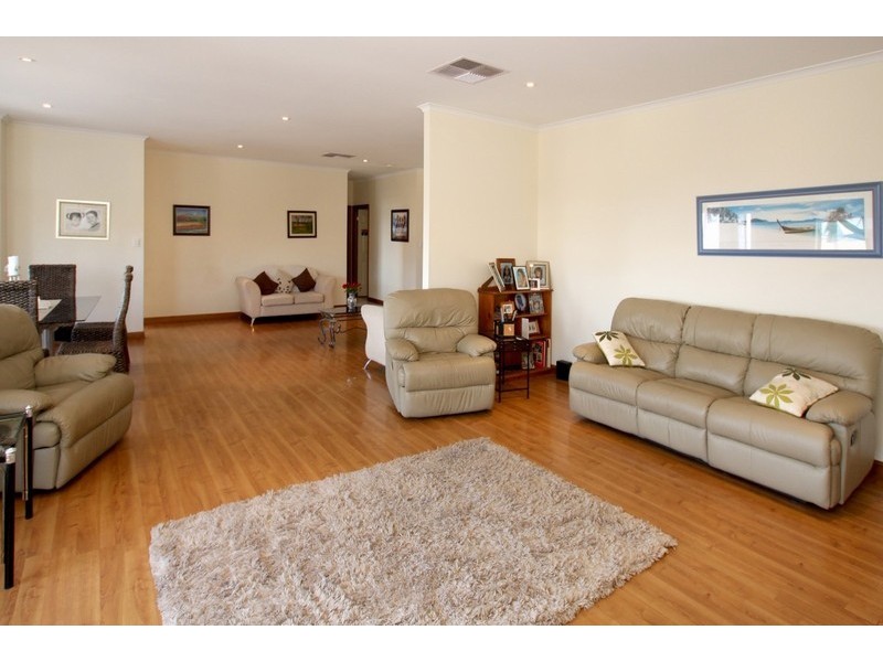 14 Gannet Court, Hallett Cove SA 5158