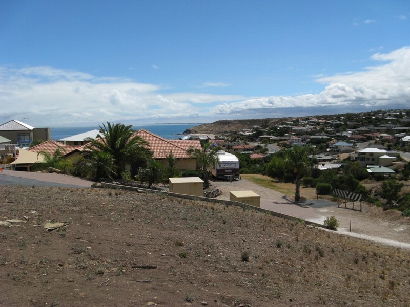 12 Freebairn Drive, Hallett Cove SA 5158