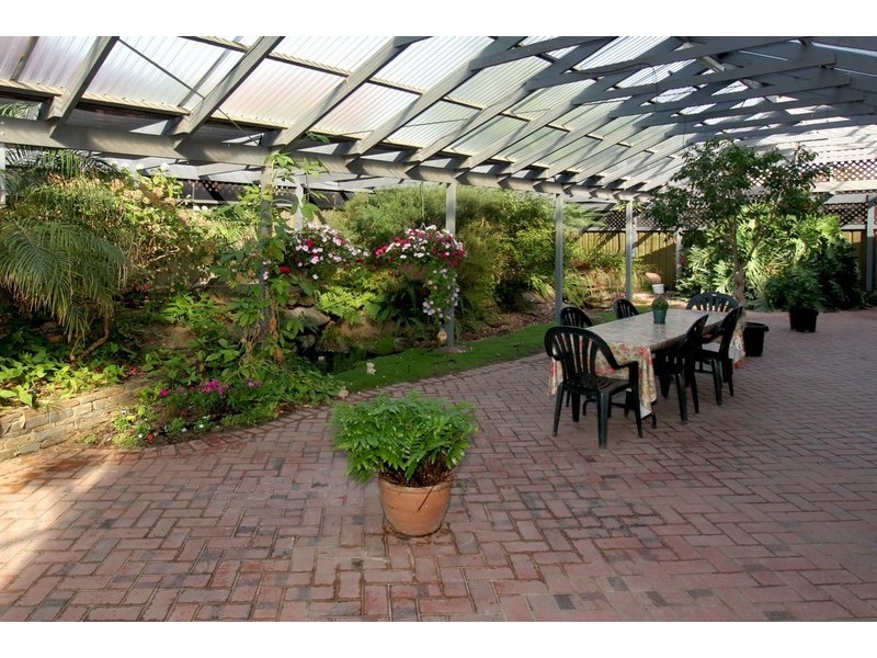102 Perry Barr Road, Hallett Cove SA 5158