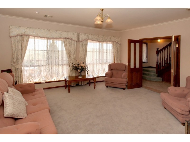102 Perry Barr Road, Hallett Cove SA 5158
