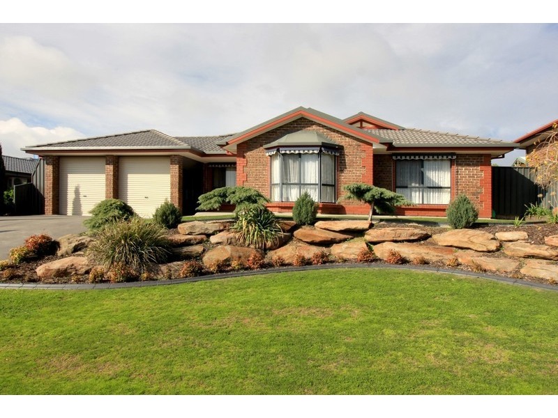 22 Alfonso Drive, Hallett Cove SA 5158