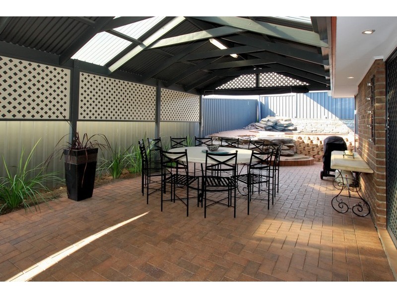 22 Alfonso Drive, Hallett Cove SA 5158