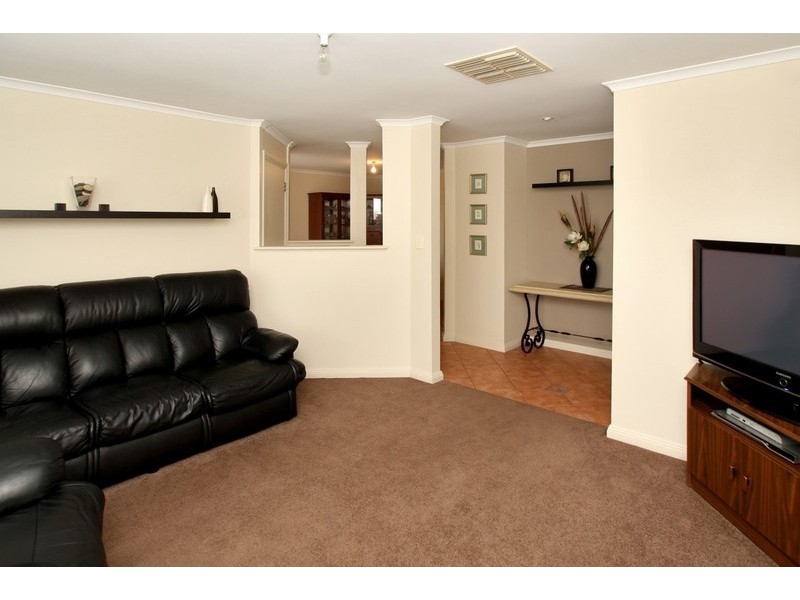 22 Alfonso Drive, Hallett Cove SA 5158