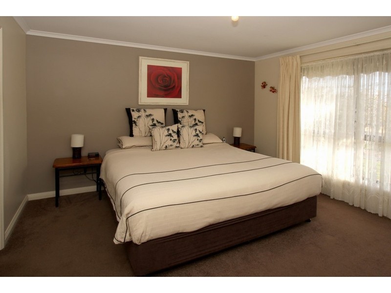 22 Alfonso Drive, Hallett Cove SA 5158