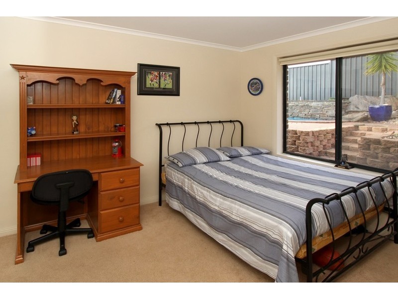 22 Alfonso Drive, Hallett Cove SA 5158