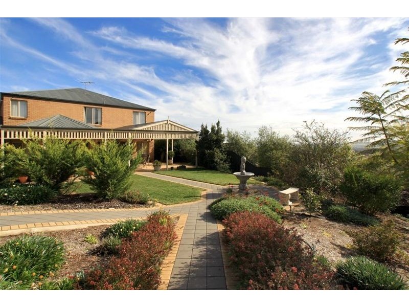 4 Gulfview Drive, Chandlers Hill SA 5159