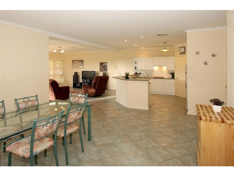 4 Gulfview Drive, Chandlers Hill SA 5159