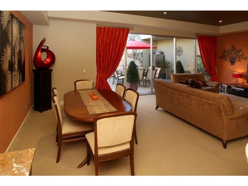 2/10 Moseley Street, Glenelg SA 5045