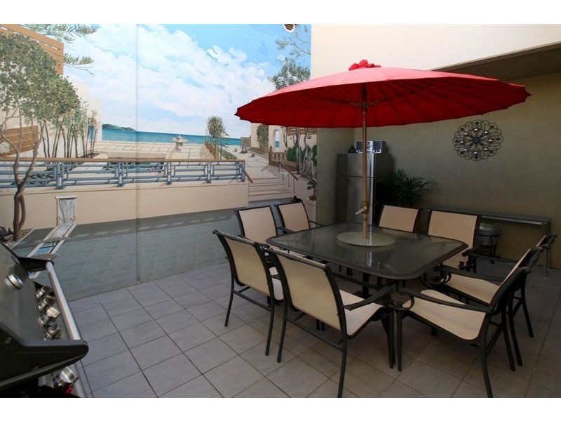 2/10 Moseley Street, Glenelg SA 5045