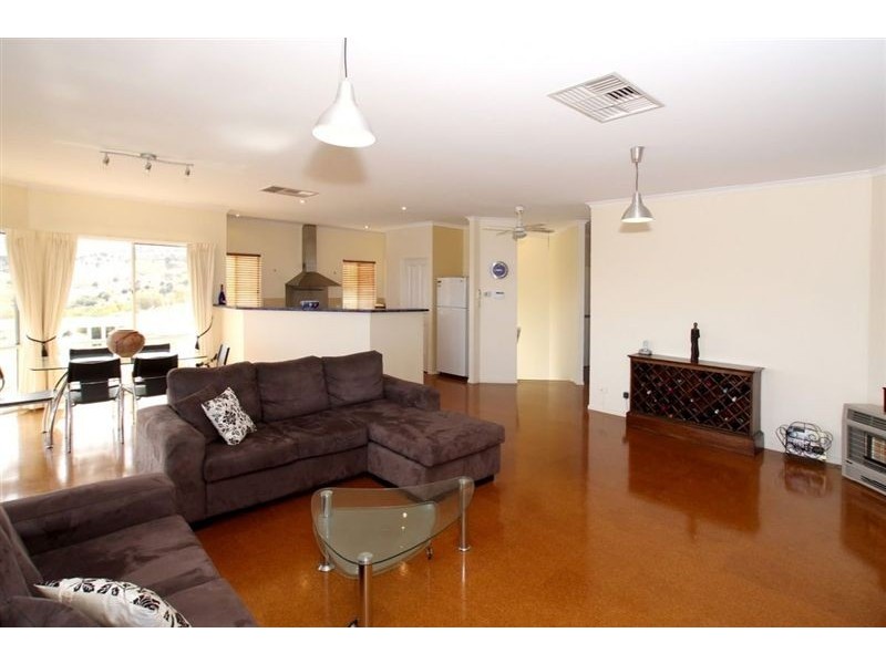 7 Cadna Street, Hallett Cove SA 5158